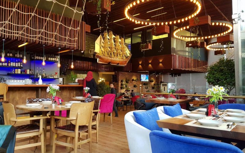 رستوران کاپیتان - پاسداران